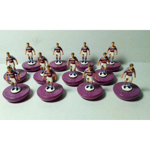 Subbuteo Andrew Table Soccer Aston Villa 1985-86 on Classic Hasbro Bases